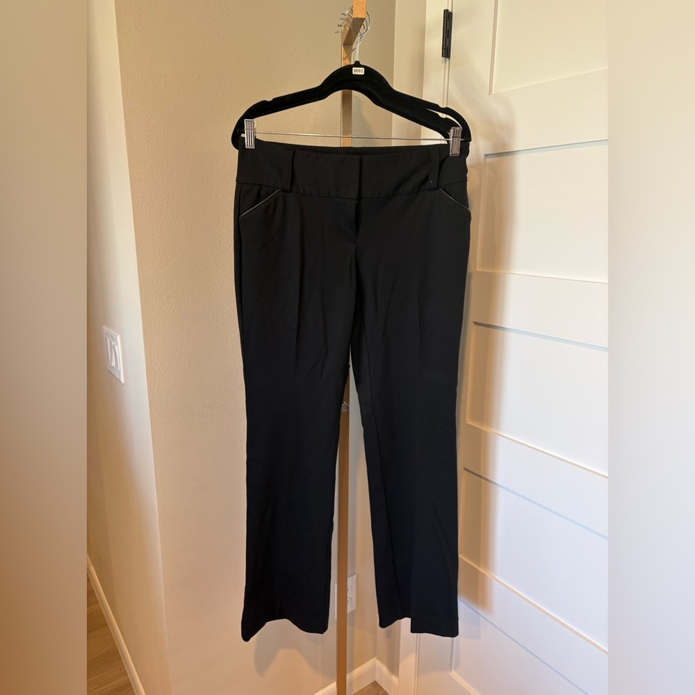 Alfani Black Straight-Leg Women's Dress Pants. Size 8. Excellent condition.